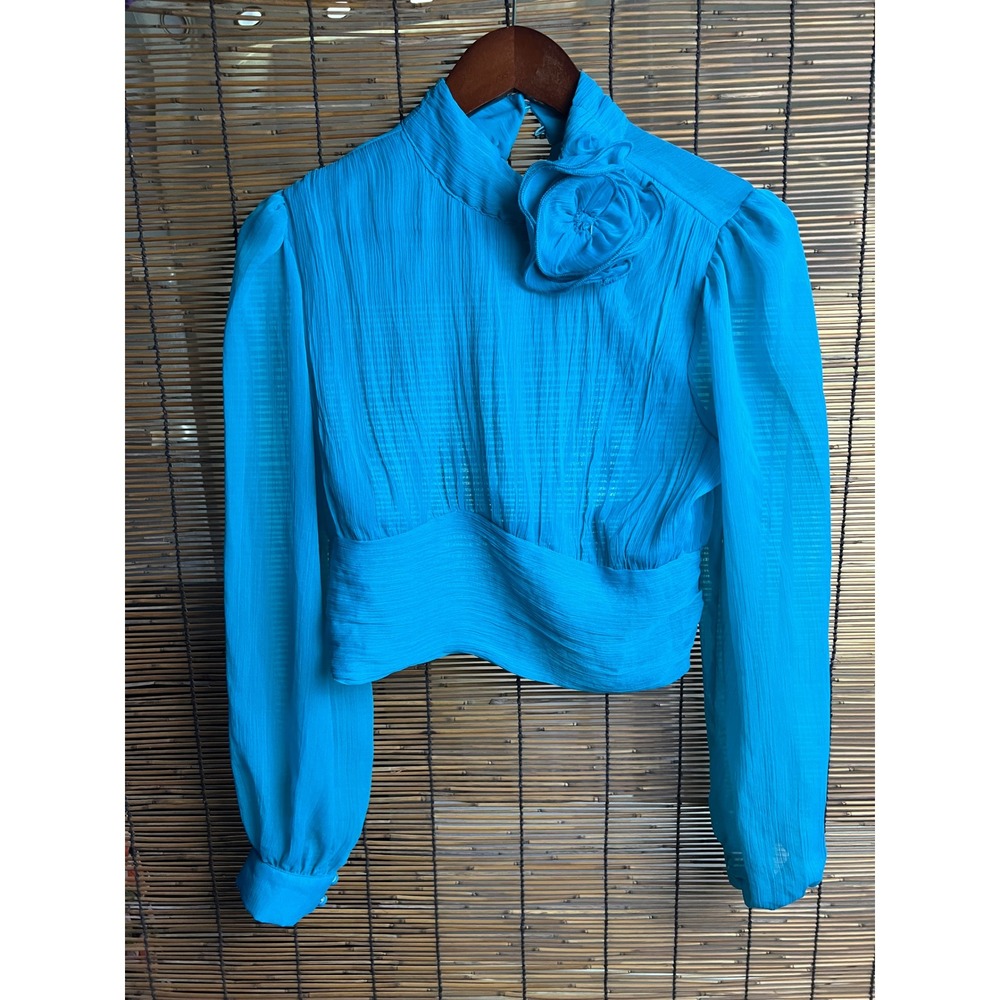 Tularosa Turquoise Blue Chiffon Rosette Mock Neck Smocked Crop Blouse Medium
